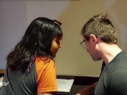 La puta de su sobrina le termina entregando el culo y squirteando todo! Ft. BeeaBeaa 2/16