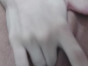 Olhem eu me exibindo pra voces antes de eu dedilhar minha buceta em close-up 4/16