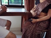 ටීචර්ගේ ගැලවුන සාරිය ඇන්දුවා Sri Lankan Teacher and student sex she teach how to fuck xxx 1/16