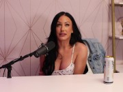 Jennifer White: Her Struggle for Sobriety, The Chaos of Gangbangs & Her 50 Creampie Scene 13/16