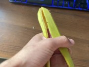 Сладко кончать в банан🍌💦 - Screenshot 8 of 16 - Orgasm