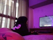 Sua namoradinha fofa jogando Minecraft sem calcinha .. 8/16
