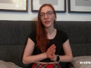 Ersties - Fina masturbiert, während sie heimlich ihren Freund in der Dusche beobachtet 13/16