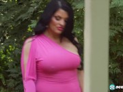 Naughty Ivy Ices Pussy and Pissing Show 1/16