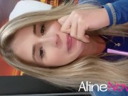 Loira gostosa fodeu no banheiro da lanchonete e engoliu tudinho! 6/16