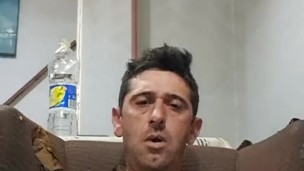 Gran paja en el sofá