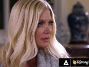 Horny Teen Fucks Hot MILF In Recovery 3/16