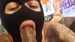 Quiero una verga follando mi boca!!!