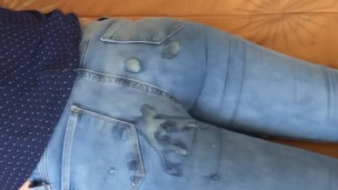 I love your big cock cumming in my ass with the jeans on, give me full milk