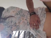 MI SUEGRA ME VISITA EN VESTIDO LEVANTO LA FALDA Y QUE RICULO CULO 12/16