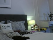 Nudist girl goes solo in the bedroom 11/16