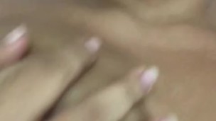 Jugando sola antes de ducharme