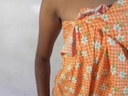 ලංකාවේ කෙල්ලගෙ කුක්කු ආතල්  sri lankan girl boobs fun