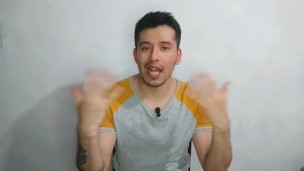 Joven medico es penetrado por su jefe el Doctor maduro dotado de 23cm de verga en el consultorio!