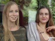Ersties - Zwei blonde Schönheiten, Sirena und Lauren, geben sich lustvollem Oralsex hin 7/16