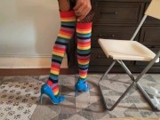 Amautuer Crossdresser Walking in Pumps 10/16