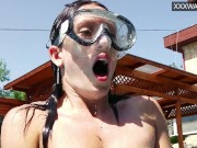 Cumshots underwater with two horny people 4/16