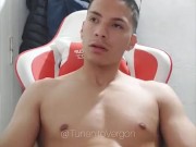 Joven Guapo grabando un Video Porno para su Amante 15/16
