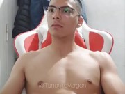 Joven Guapo grabando un Video Porno para su Amante 3/16