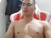 Joven Guapo grabando un Video Porno para su Amante 5/16
