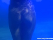 Indian Babe Brushes Her Hair And Cleanses Her Perfect Body 15/16