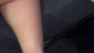 La toco toda hasta que me vengo encima de ella