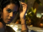 Artistic Bollywood Babe Loving The Freedom Of Her Movements 12/16