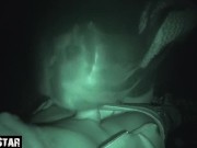 DEUTSCHES MÄDCHEN schluckt Sperma bei Nacht 5/16