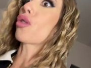 Littleangel84 - Chatte et cul baisé par un artisan piégé à la maison - S07E06 Teaser 12/16