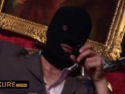 She handles 3 men perfectly 12/16