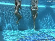 American and Russian chicks Jessica and Lindsey 13/16