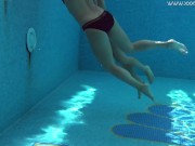 American and Russian chicks Jessica and Lindsey 5/16