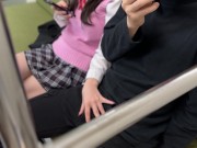 【素人】電車内で制服姿の痴女J○から誘惑され濃厚フェラ&生中だし　　野外露出　ハメ撮り　変態　女子高生　素人　カップル　アクメ 1/16