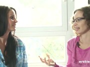 Ersties - Miriam verwöhnt Annikas Pussy in allen Facetten 15/16