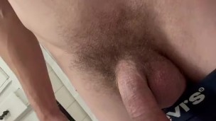 Pissing after busting a big nut💦😏💦