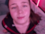 Школьница С Удовольствием Глотает Член 16/16