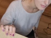 Je viens le sucer pour prendre ma dose de sperme 1/16