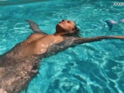 Babe Eyla Moore makes everyone hard as a rock 15/16