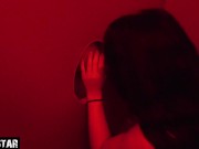 MÄDCHEN AUS DEUTSCHLAND DAS ERSTE MAL AM GLORYHOLE 1/16