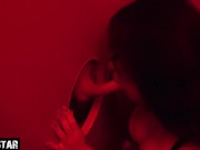 MÄDCHEN AUS DEUTSCHLAND DAS ERSTE MAL AM GLORYHOLE 11/16