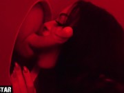 MÄDCHEN AUS DEUTSCHLAND DAS ERSTE MAL AM GLORYHOLE 3/16