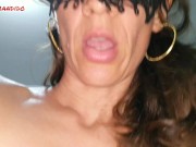 Magrinha delícia sentada na rola 😋 10/16