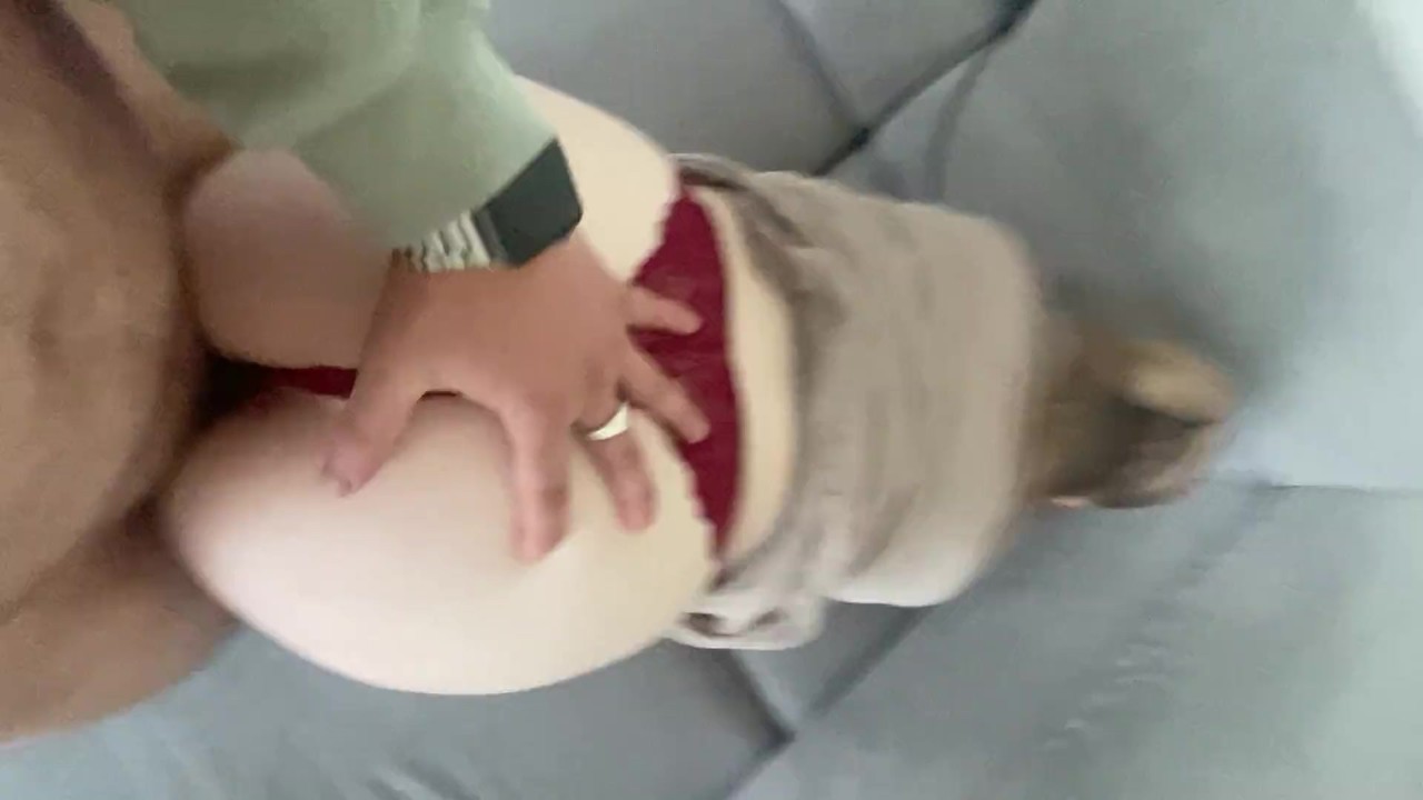 Une bonne levrette pour une bonne petite pute albanaise - Anal