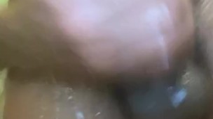 Rica paja en el baño muchaleche