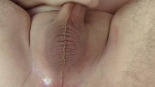Bisexual guy fucked by fuck machine and have a orgasm
