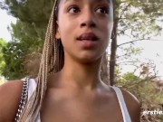 Ersties - Heißer Ausflug in ein Schnellrestaurant mit Exhibitionistin Naomi 13/16