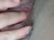 Masturbando minha bucetinha peluda até gozar - Parte 2/2 15/16