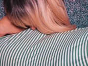 Le regalo el mejor  blowjob de navidad a mi novio hasta que se venga termina con leche en la boca 2/16