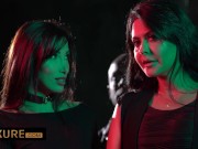 Alexis Crystal submitted to the pleasure of anal sex and Double Penetration 9/16