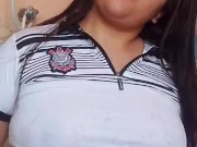 Dançando e molhando meu braço no banho - Parte 1/2 1/16